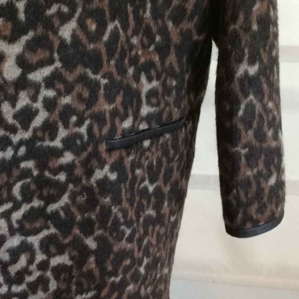Coat - Picture 4 of 5